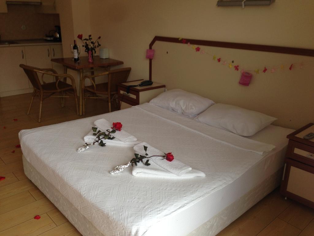 Zeytin Apart Hotel Çeşme Extérieur photo